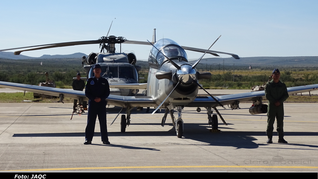 La Fuerza A Rea Mexicana Muestra Sus Aviones T C Texan Ii Artillados