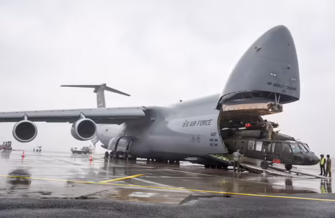 Los aviones de carga C-17 y C-5 serán reemplazados por un solo avión: USAF